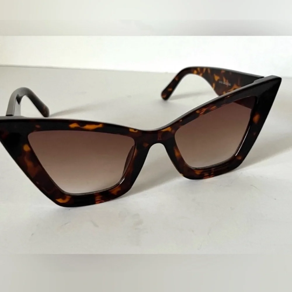 Cat Eye Sunglasses Leopard Frame Oversized Vintage Retro Tortoise Brown Black